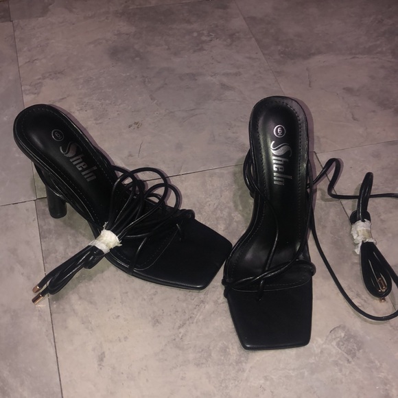 Black open toe strap heels size 6 women brand new SHEIN shoe - Picture 5 of 8
